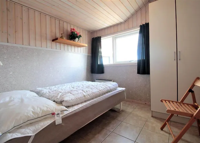 M12023-vaeggerlose-marielyst-strandpark-33 * Bøtø By