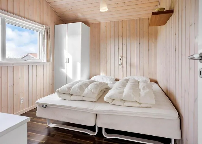 M12023-vaeggerlose-marielyst-strandpark-33 Bøtø By